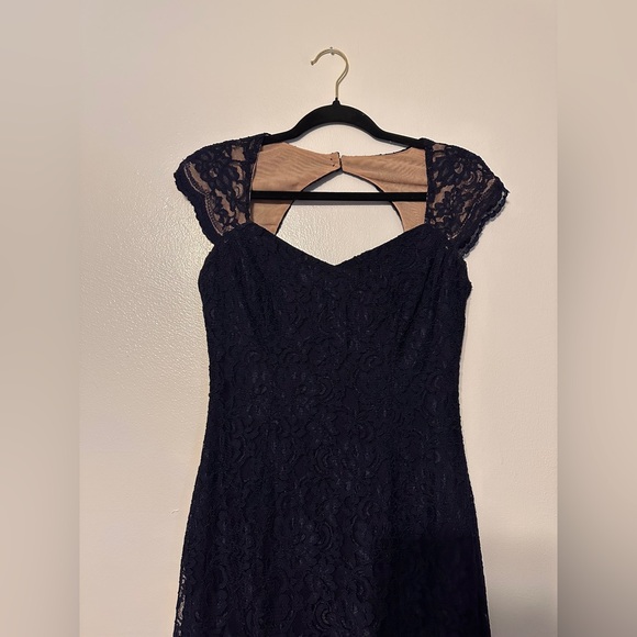 Lauren Ralph Lauren Navy Blue Lace Evening Gown Maxi Keyhole Size 4 - Picture 2 of 8